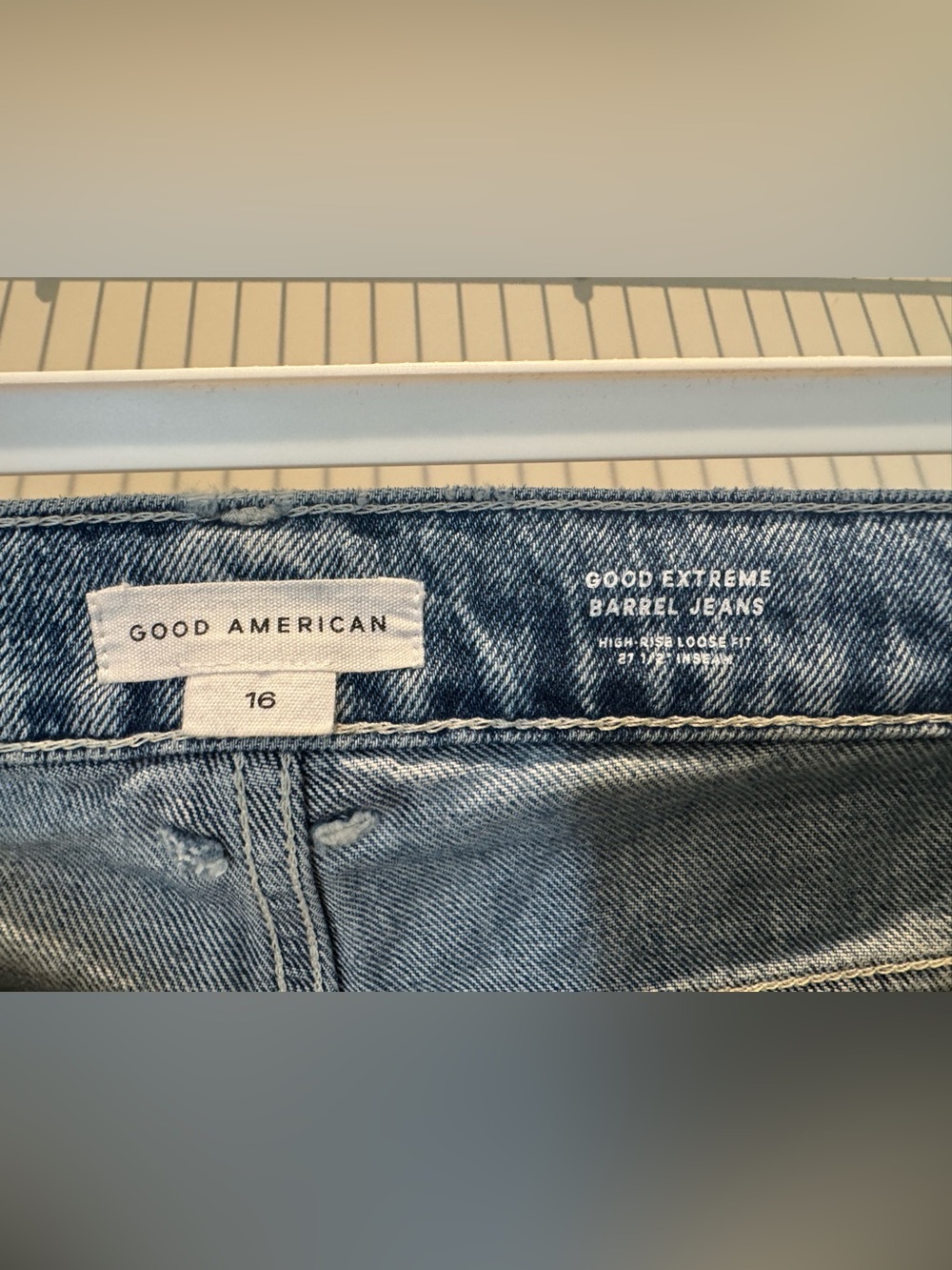 Good American Extreme Barrel Distressed Ankle Jeans - Sz 16 - Picture 4 of 7